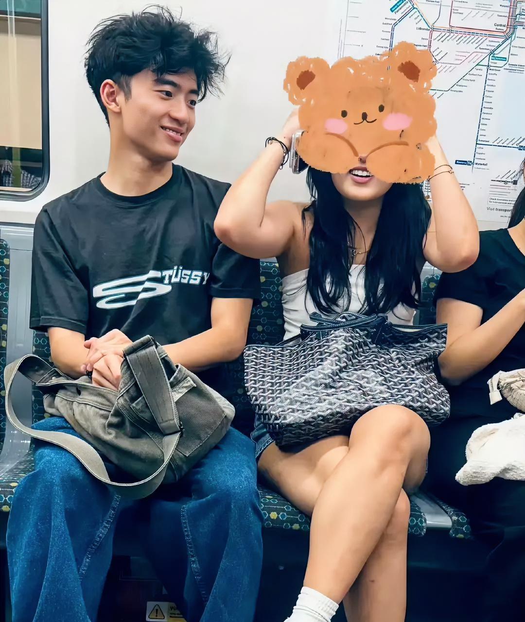 没想到，最早学会“低调恋爱”的星二代竟然是谢振轩Lucas🚇网友地铁偶