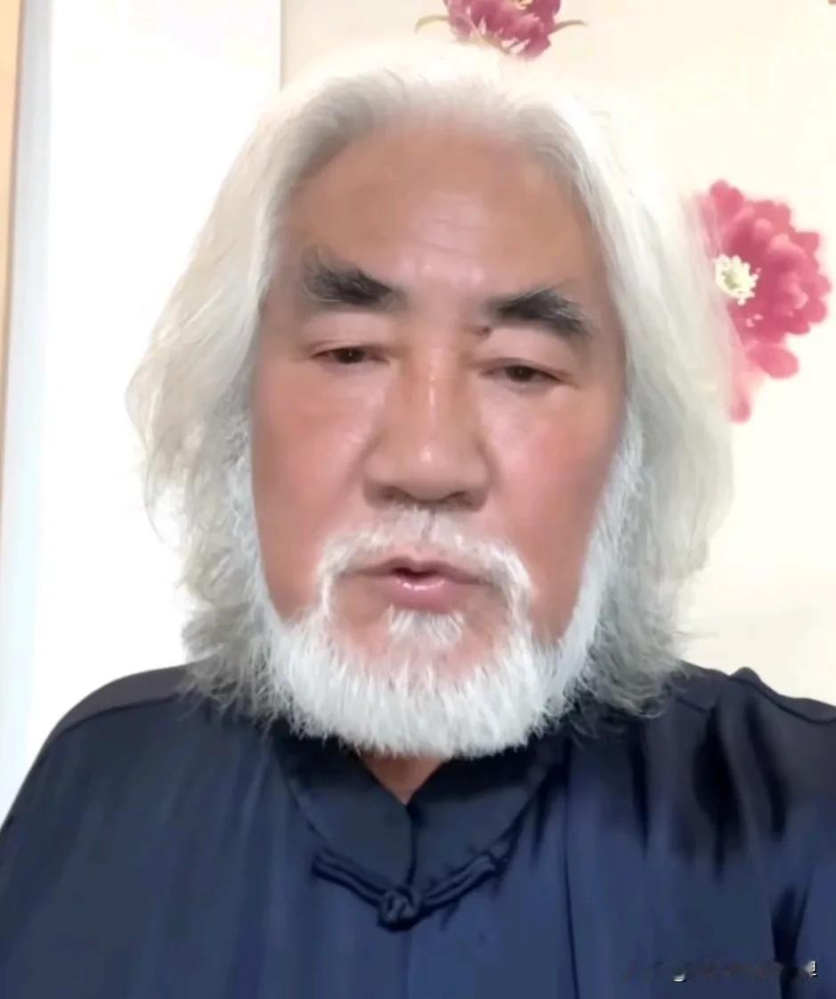 张纪中撞车后续：“我是张纪中，不会跑！”尽显担当5月7日，一则关于张纪中的