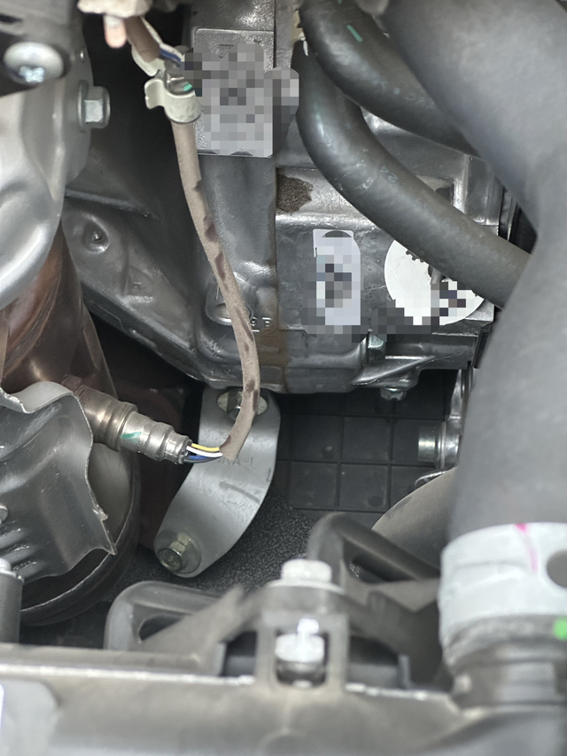 雅阁渗油了吗11代雅阁。刚买三个月。这是什么情况有高手知道吗。