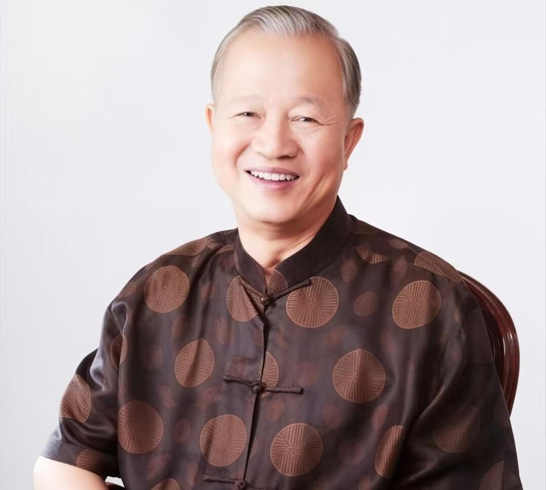 曾仕强教授说：“当一个人不再想说话、不再想争辩、不再想讨好，连聚会都懒得