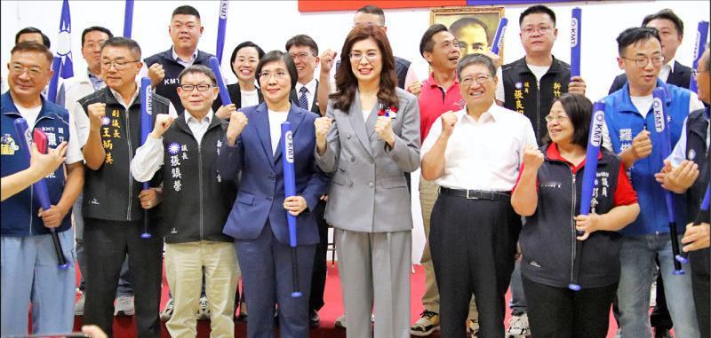 国民党新竹县行动中常会，陈见贤缺席郑丽文喊话：国民党仍需要你国民党行动中常会
