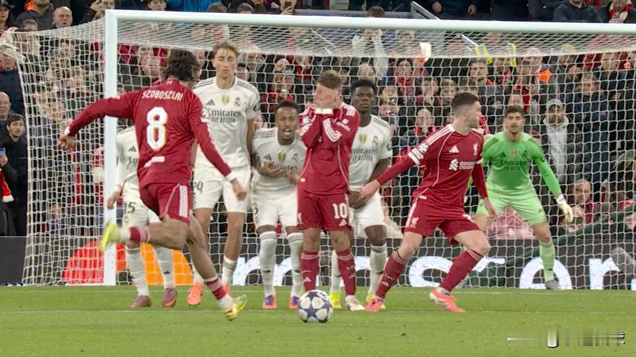 面对任意球时，以下5个选择哪个是正确的？麦卡利斯特：捂脸，保住我的盛世容颜。