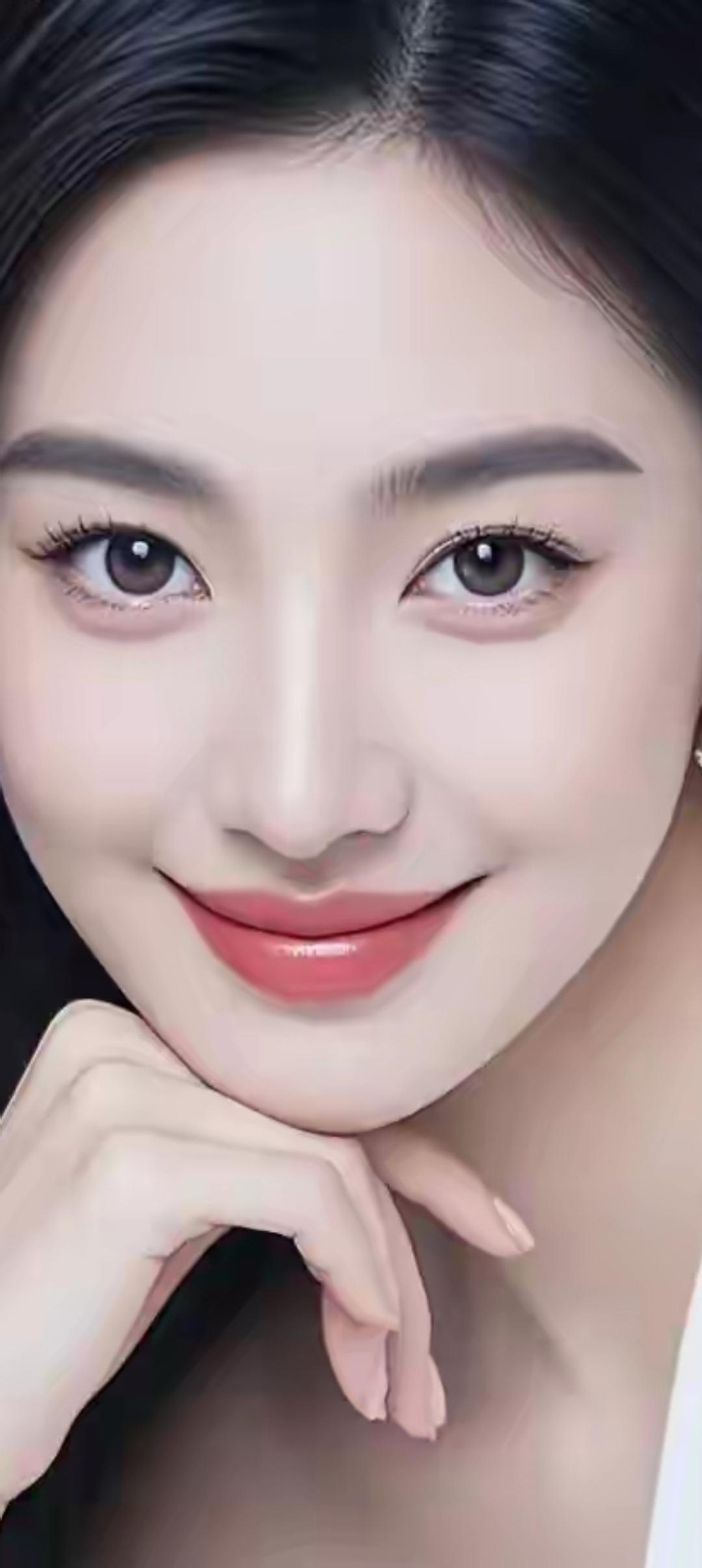 温柔甜美的微笑，让人心动的眼神😊✨