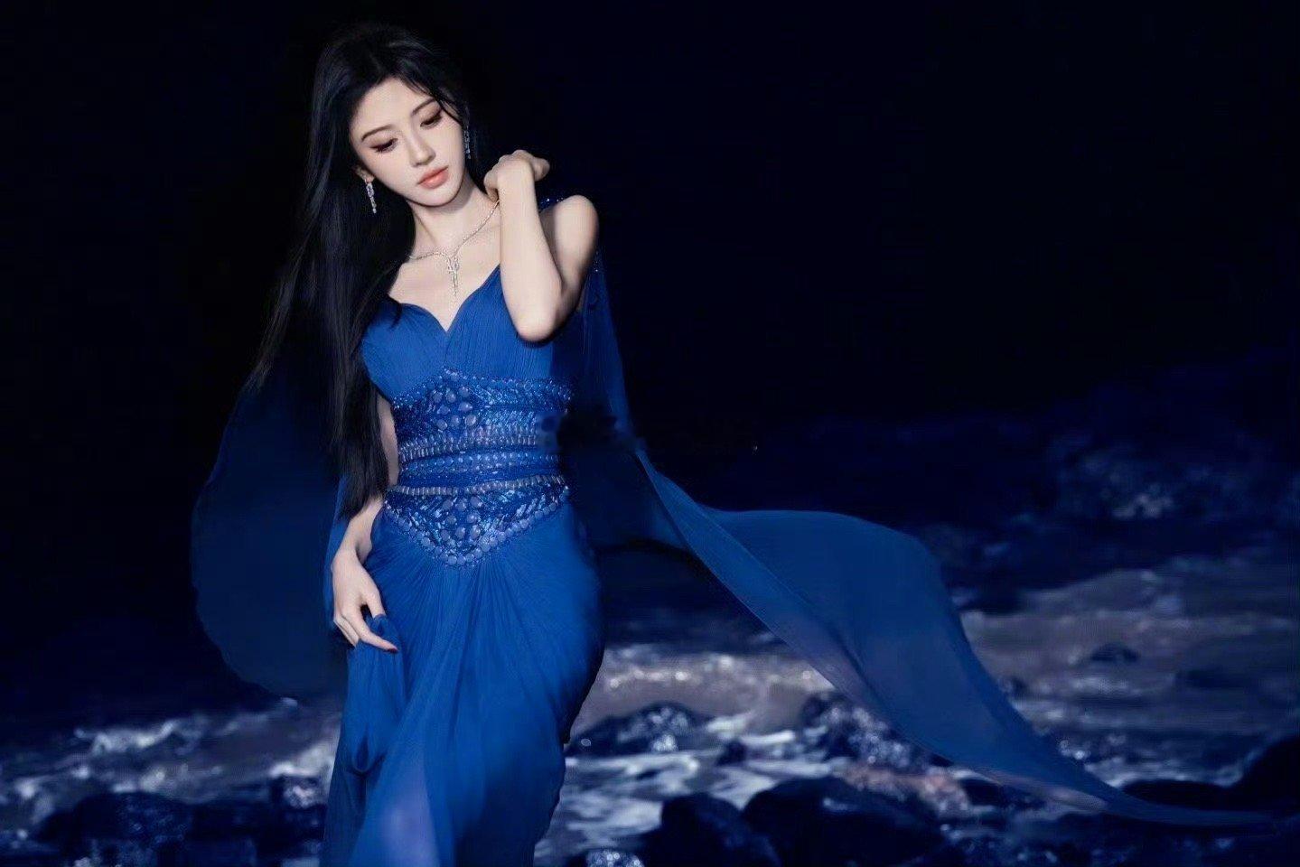 这件到底是不是“古董高定”？ZuhairMurad是黎巴嫩顶级设计师品牌，