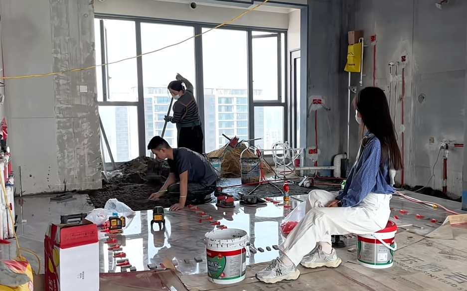 为了屋里没有味坐了一天受这师傅是不是不喜欢上厕所啊要这样明天我可就不来了屁股