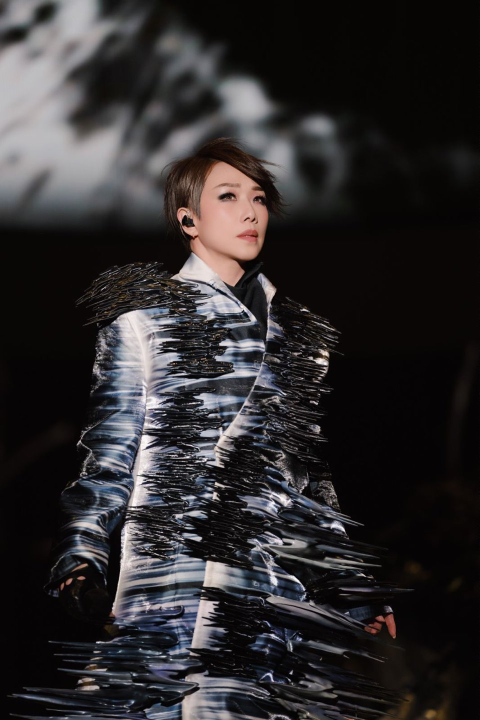 #林忆莲如约再来武汉开唱#岁月流转，歌声依旧动人！林忆莲《回响：终章》巡演武汉站正式官宣。11月21