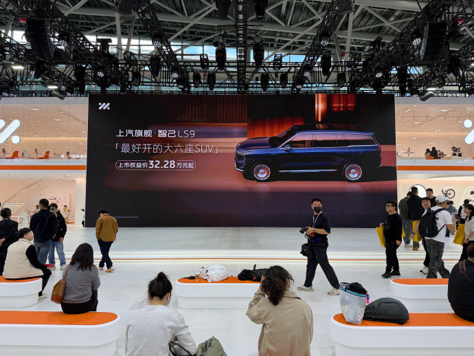 广州车展家庭用车王炸太懂家庭用户了！两大主力车型集体亮相，选择困难症都要犯了