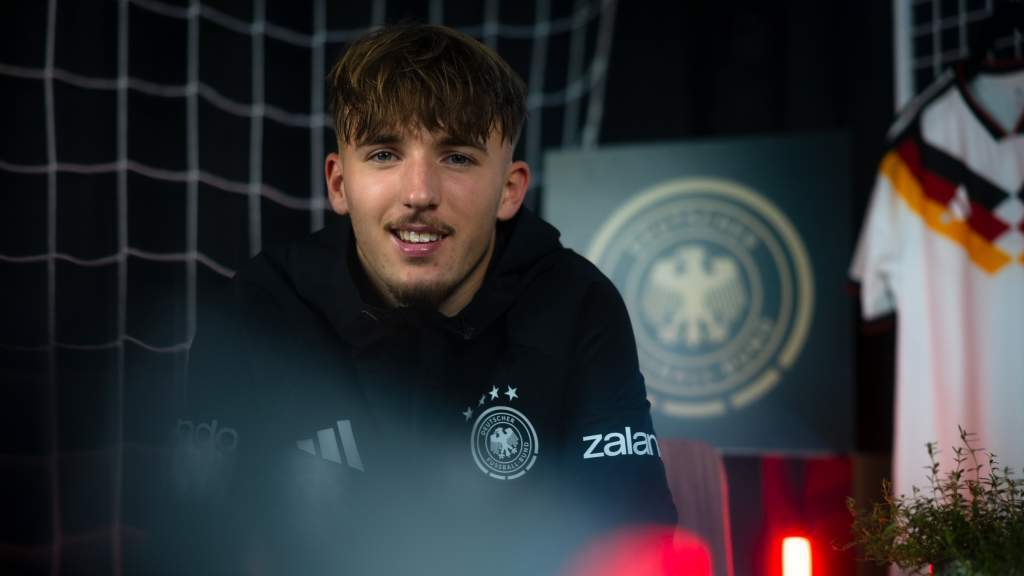 【卡尔：我的对手几乎都知道我要内切但我还是能突破】卡尔谈首次入选德国U21国家队