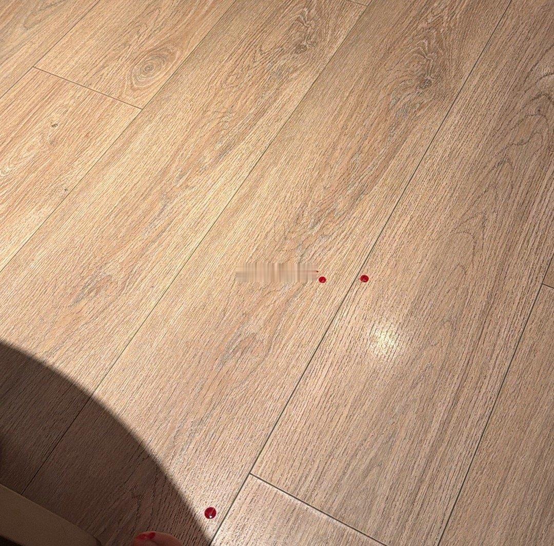 带了两双高跟鞋都没穿不上了😢