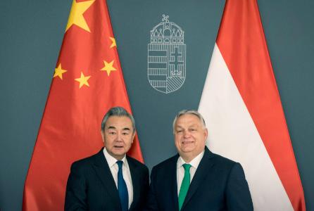 超高规格接待中国可以说，这一次中国出访匈牙利，获得了前所未有的关注！2月1