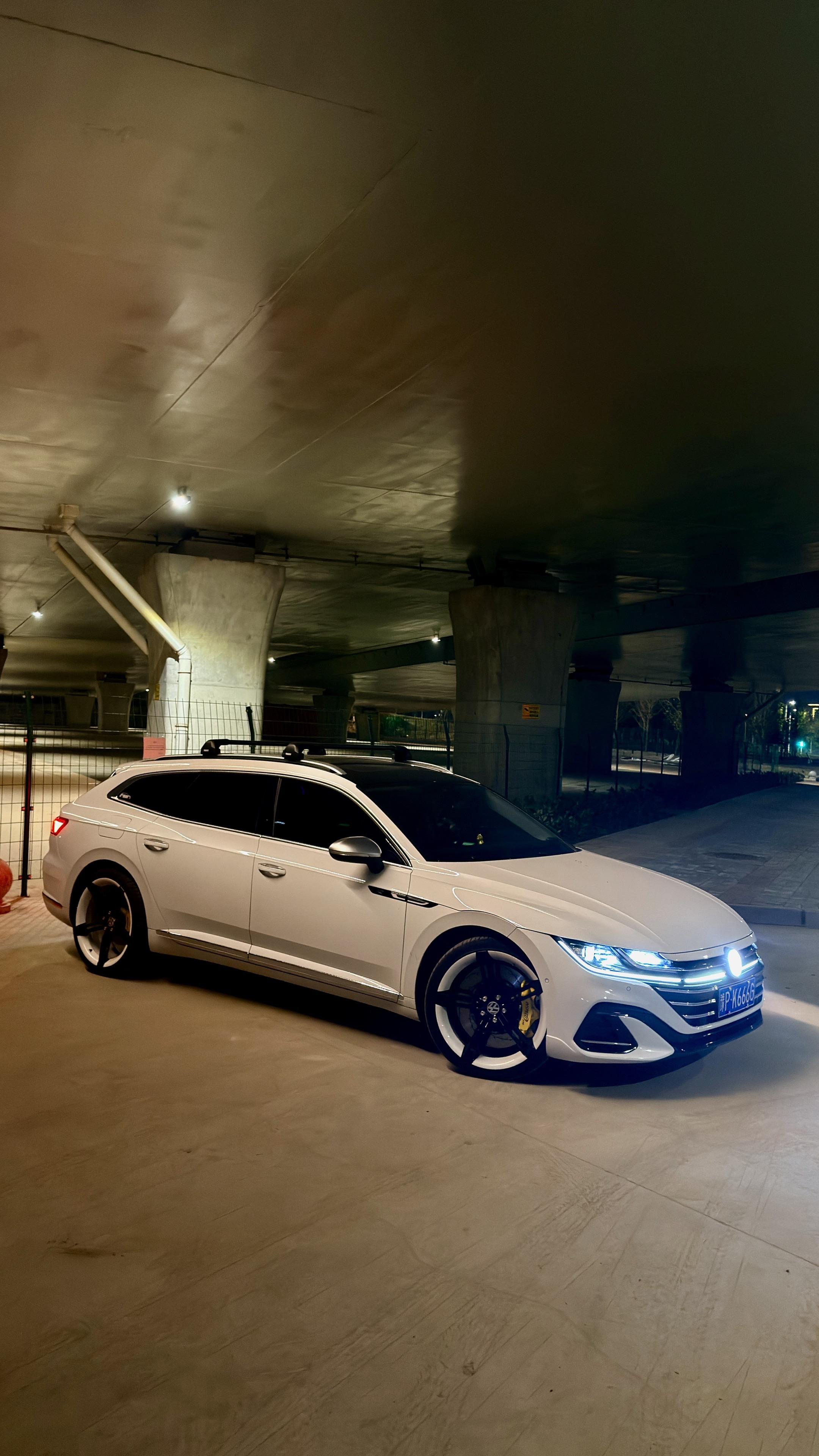 大众CC旅行版。好看的外观给你们 难看的内饰留给我！