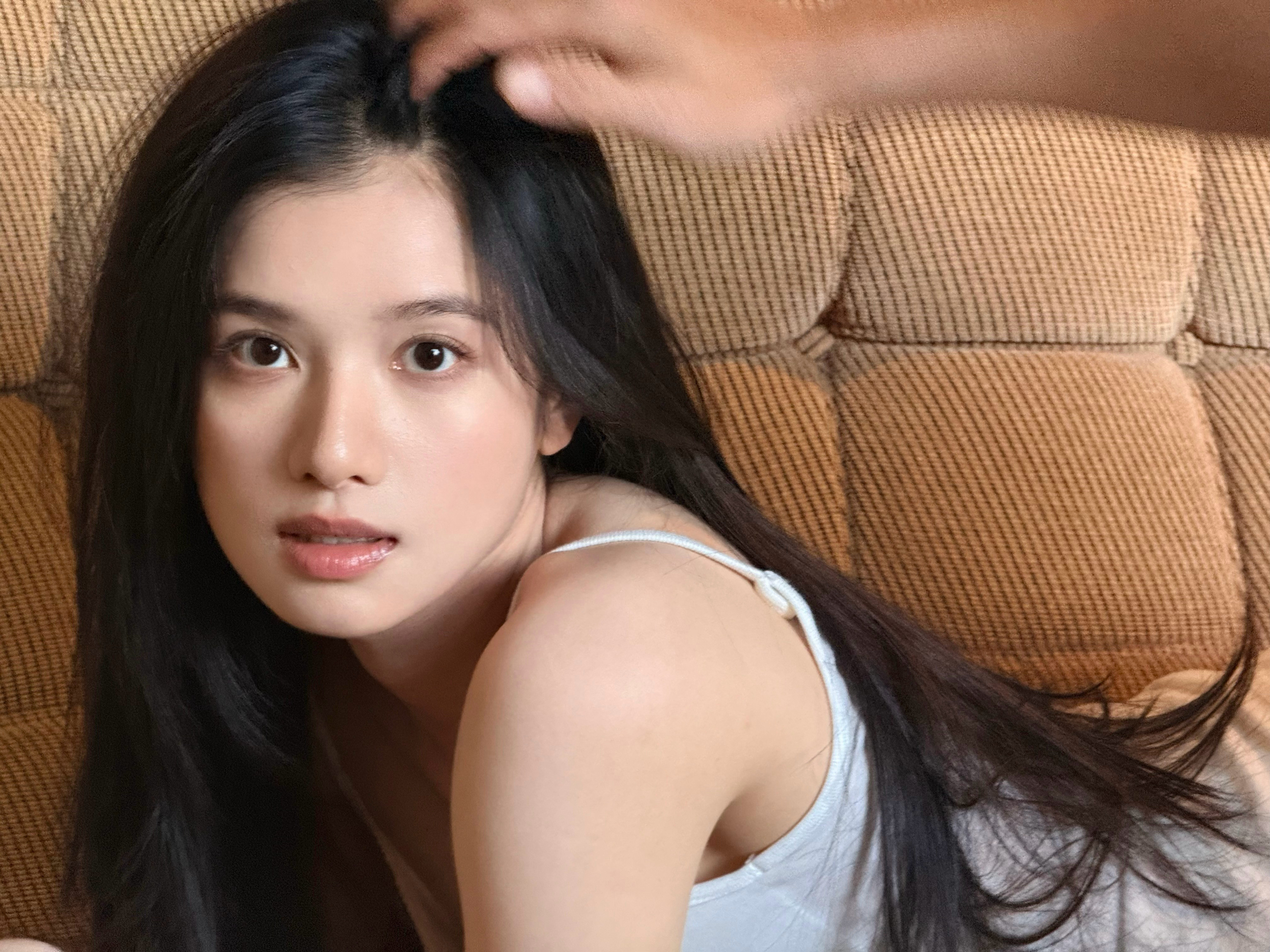 张婧仪唯一关注是陈都灵张婧仪生日物料