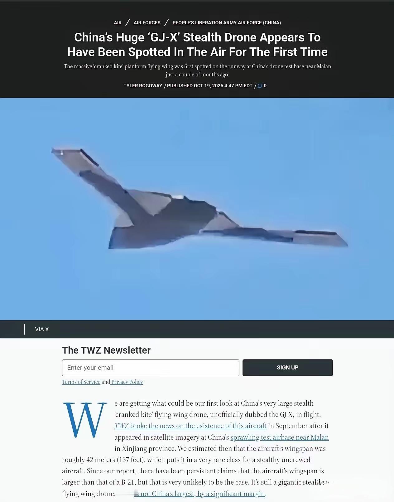 刚刚国外军事网站已经沸腾了，我国巨型无人隐身轰炸机突然横空出现。老美《战