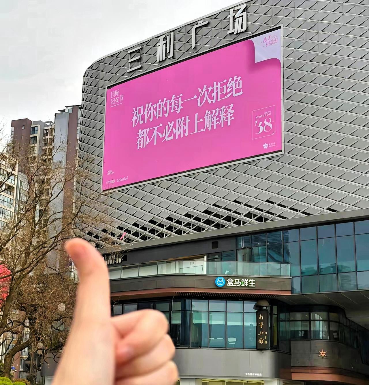 今天去找工作，他奶奶的，40岁以上的都不要了，我就问问你，我是没经验啊，