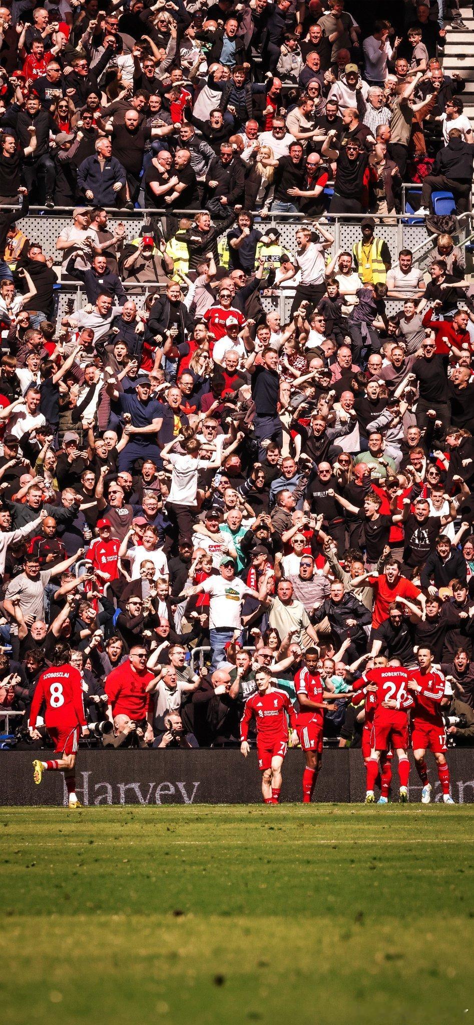 天空体育透露确定中后卫之后，这将使得利物浦资源可以用于补强其他位置，优先考虑的可