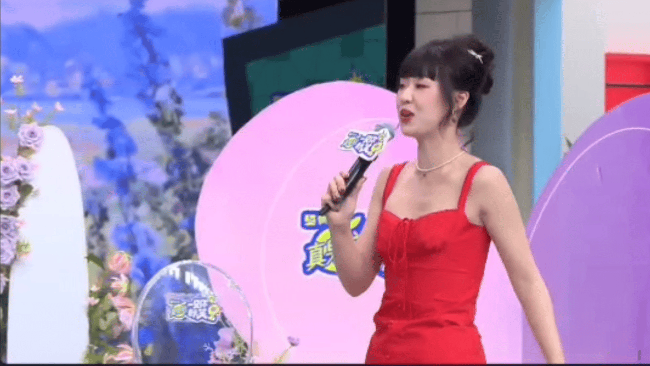 管乐演我嗑张予曦毕雯珺管乐你是会嗑cp的，就这么水灵灵的把张予曦毕雯珺吻戏还原出