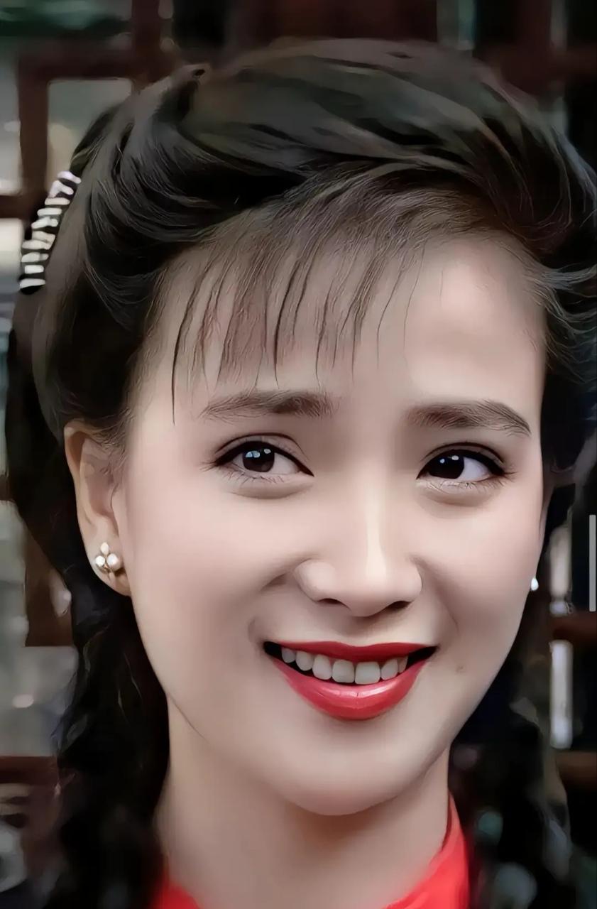 直到何晴去世，我才发现许亚军有四段婚姻，但他不是花心，而是如他自己说的，只想为感