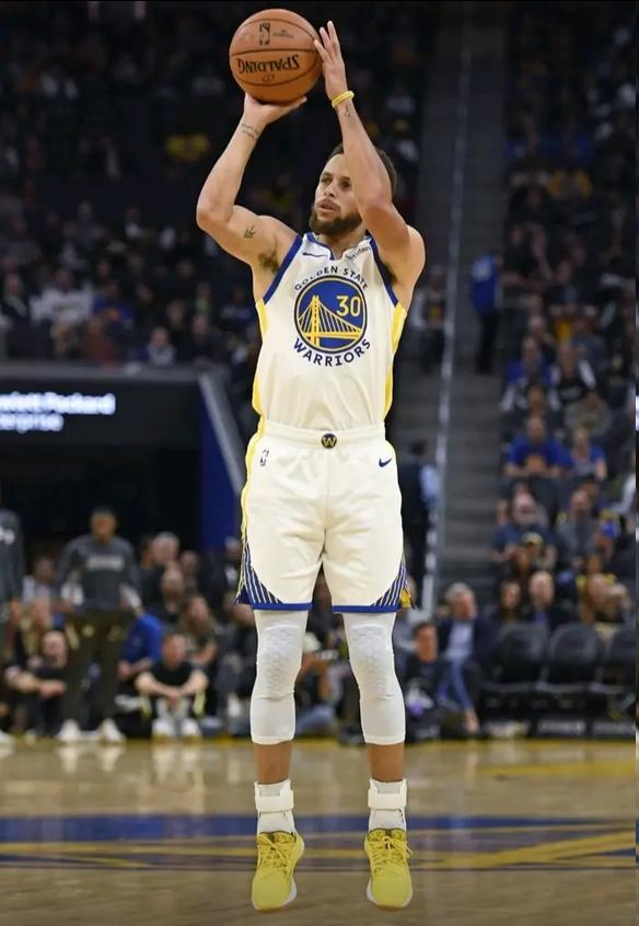 这几个记录会不会成为上古数据，永久封存？1、詹姆斯的40000分+10000助