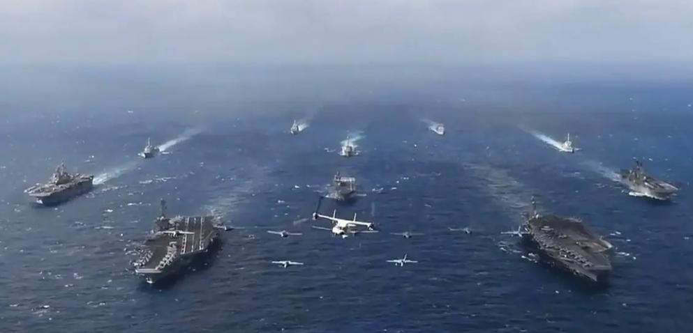很多人都想错了，以为日本怕的是我们的歼-20，怕的是我们的航母战斗群。错了！实际