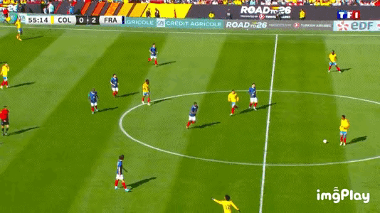 咱就说，法国队这个反击速度，世界杯上哪个球队能防的住？实在是太快了！还没等你从失