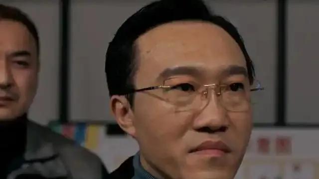 继续追剧《以法之名》，中央8今天已播完二十集，第19、20集主要是回忆13年前的