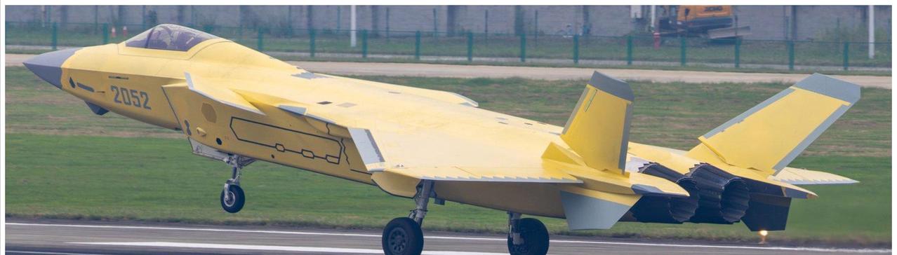 年终时刻，都是各家总结、奖励、献礼的关键节点，成飞的献礼是最新型号歼-20A的批