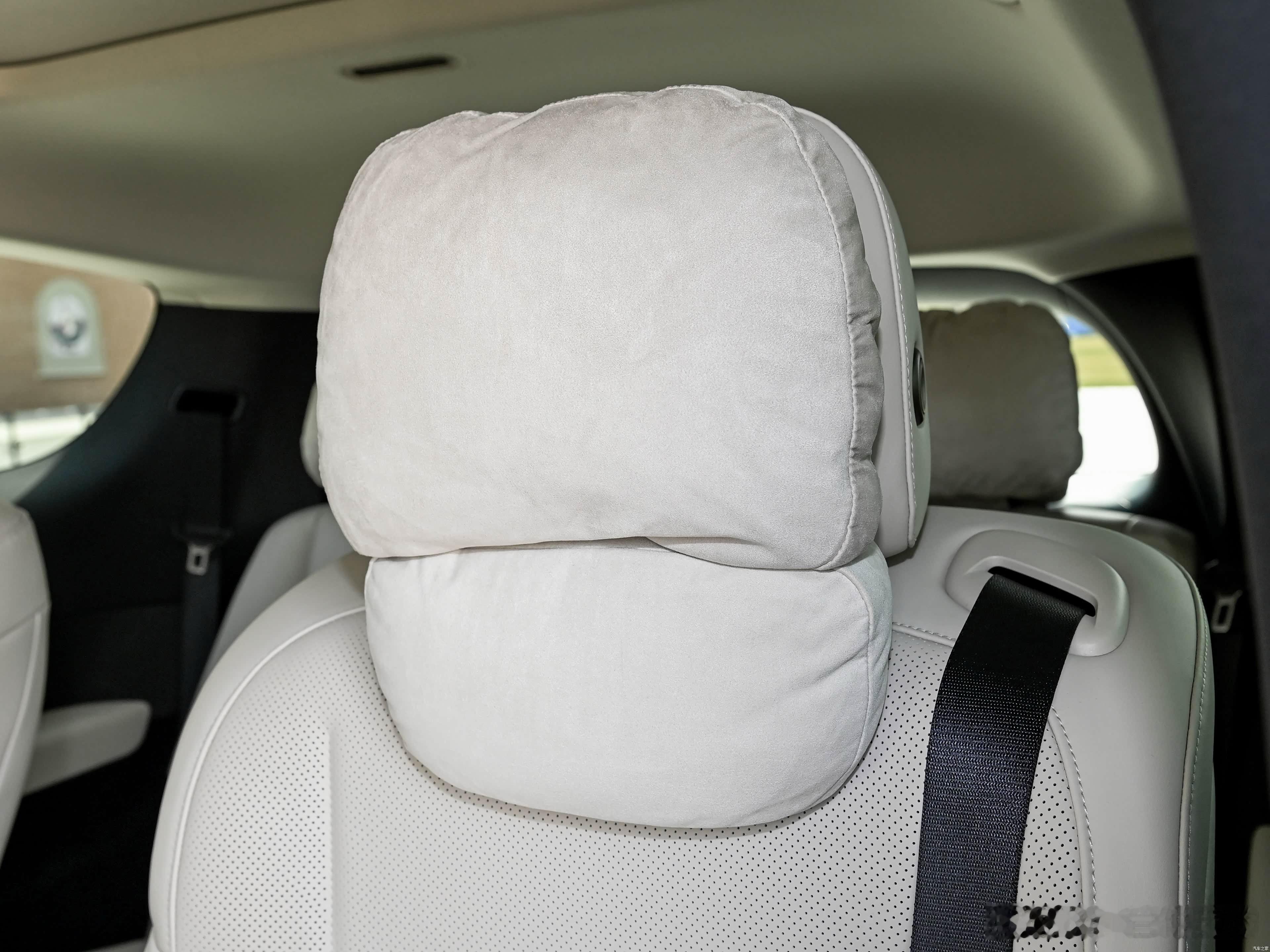 有没有人注意到，理想mega二排座椅的ABTS（座椅集成式安全带）跟座椅靠背完