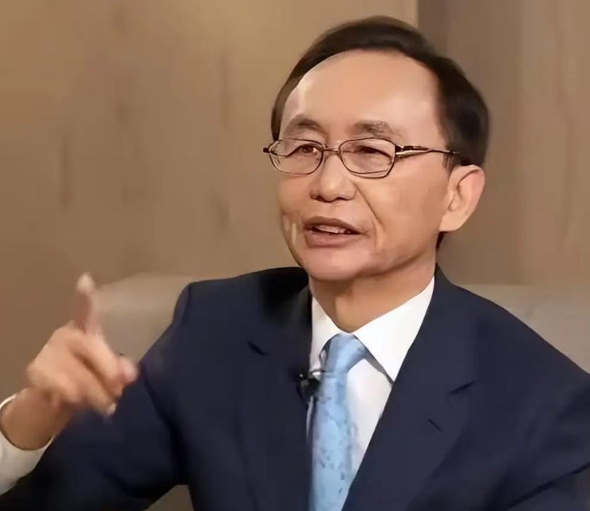 台湾名嘴吴子嘉8月4日晚在节目中表示，“郑丽文我警告你，你小心一点，你不要在那鬼