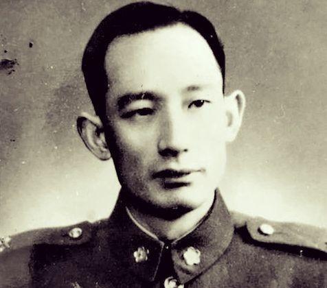 1942年2月，在澳门的军统少将文强准备动身去重庆，可是在结清住宿费用后，同行的