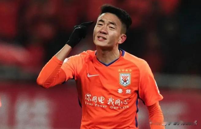 国脚人设彻底崩塌！戴琳欠重病球迷7万两年不还，聊天记录脏话连篇，媒体人曝足球