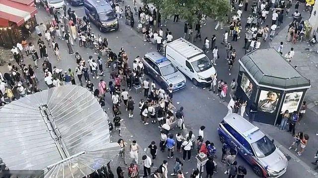 法国音乐节爆发混乱，恶性持刀伤人，多名少女被注射迷药遭性侵这起发生在法国音乐节的