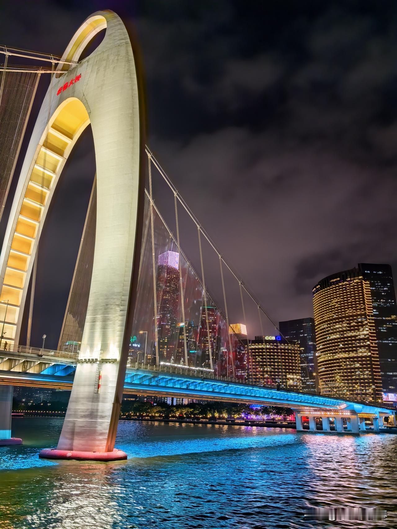 广州晚上去哪儿玩？珠江夜游必须纳入目的地清单，一小时船程让人直呼意犹未尽！！状元