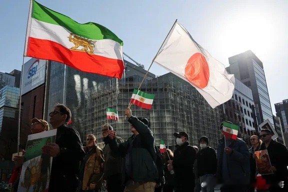 ‼️抗议日本竟有这么多伊朗人，上街抗议哈梅内伊，支持国王回国。中国的伊朗人是不是