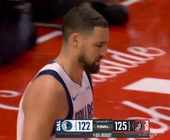 可惜！克莱谈绝平三分不中：“很可惜。”“我没投中。”“我对此感到沮丧