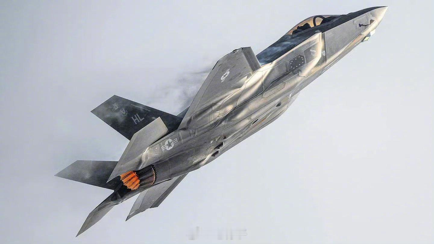 美军F-35压境，委内瑞拉危急！！！据可靠消息，特朗普政府已于当地时间9月5日下