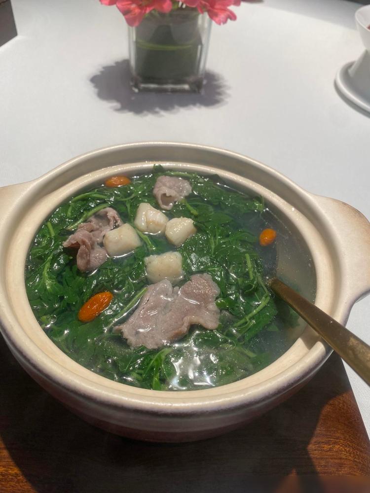 炳胜私厨，2人消费，共1133元！这顿饭点了三菜一汤，真正让人觉得值回票价的