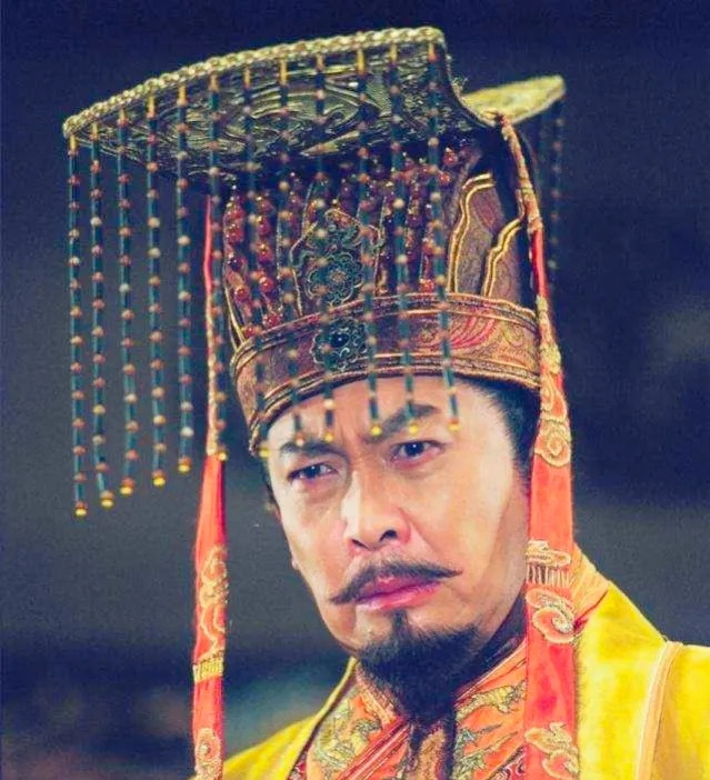 公元621年，李世民不顾徐茂公求情，非要处死猛将单雄信。不料，260年后，单雄信