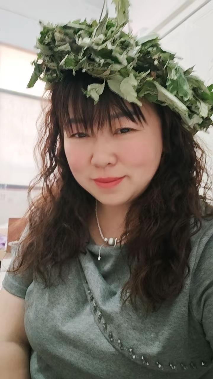 艾草花环戴起来