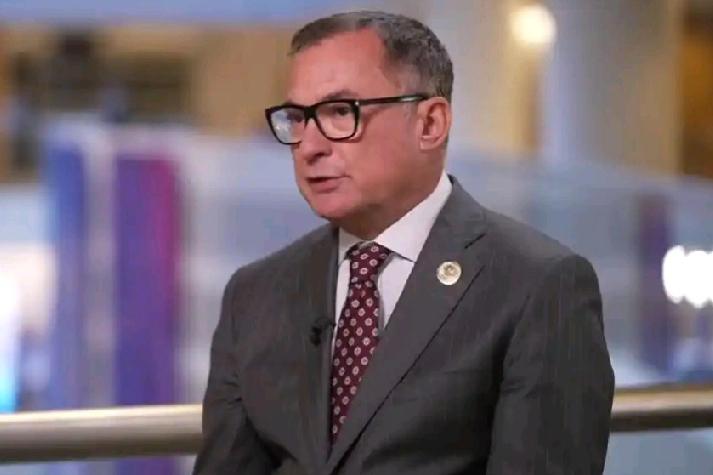 德国行长:政府不能太天真，必须给中国划红线！昨天，德国央行行长纳格尔对媒体说