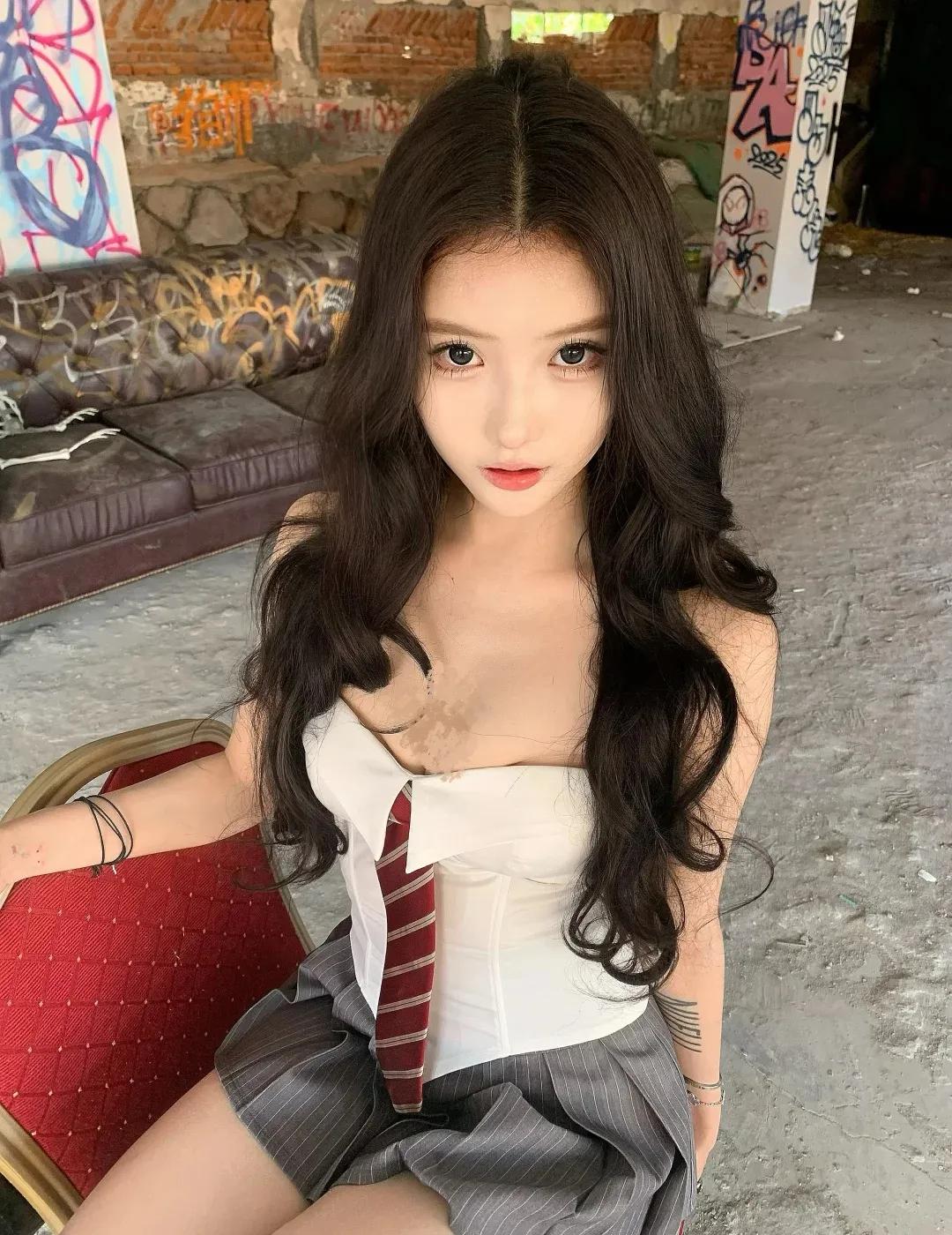 街拍路人美女。