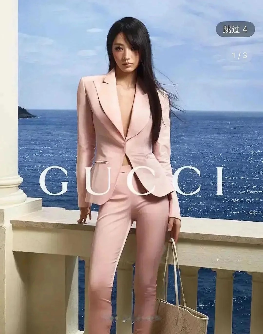 田曦薇真的太依赖齐刘海，换斜刘海、露全脸像换个人。褪去甜妹齐刘海的御姐造型反而适