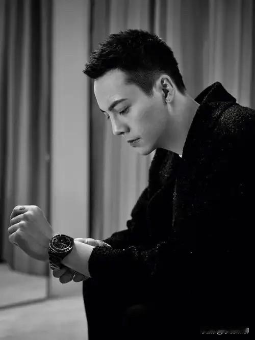 人生还得贵人指点啊！陈伟霆当年差点放弃娱乐圈，多亏任达华一句话点醒，直接改写