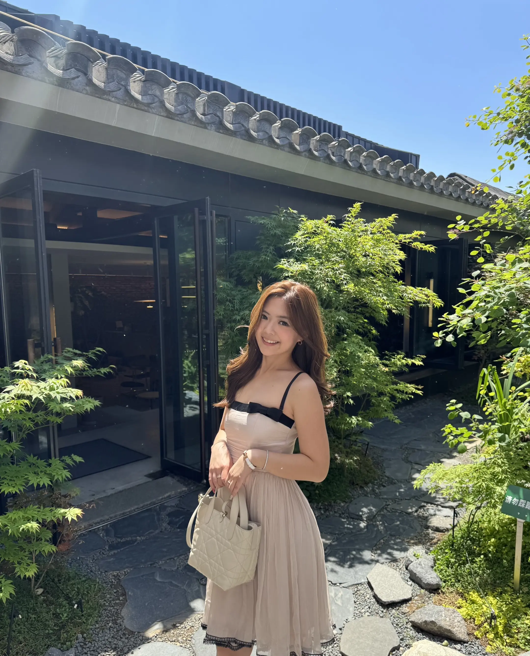春和景明。