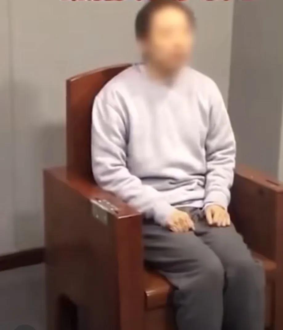 据国家安全部官方微信公众号消息，留学生赫某留学时，被境外间谍机关策反，长期潜伏