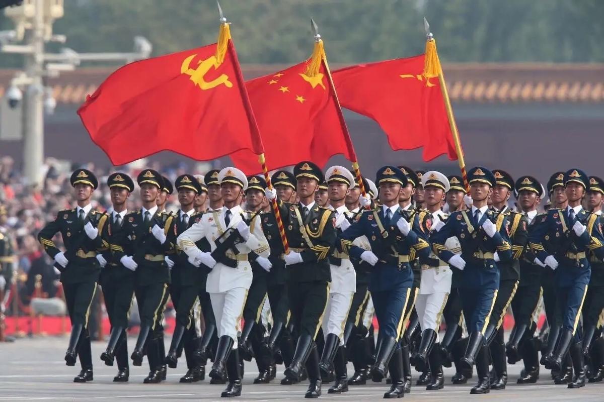 一个印度网友在外网抛了个硬核问题：北约32国敢往死里整俄罗斯，咋就不敢碰中国？底