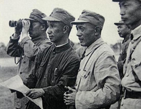 华野整体实力强于中野，为何司令员陈毅却主动前往中野，担任刘伯承的副手？1948