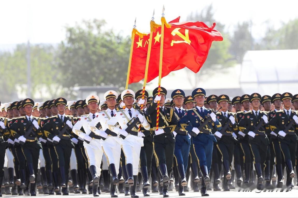 解放军报发了社论,共2127字,字字千钧:军队是拿枪杆子的,绝不能有腐败分子藏身