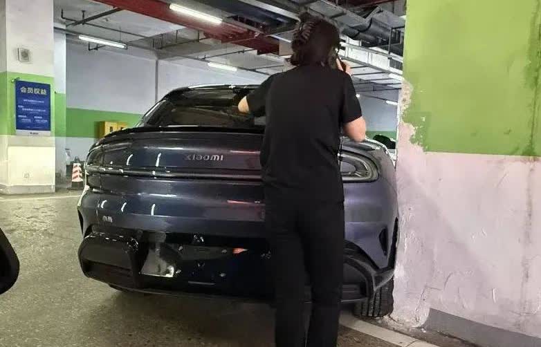 才一天，这就发生事故了这个车还是有点大了，5米的SUV算是中大型了，正常紧凑