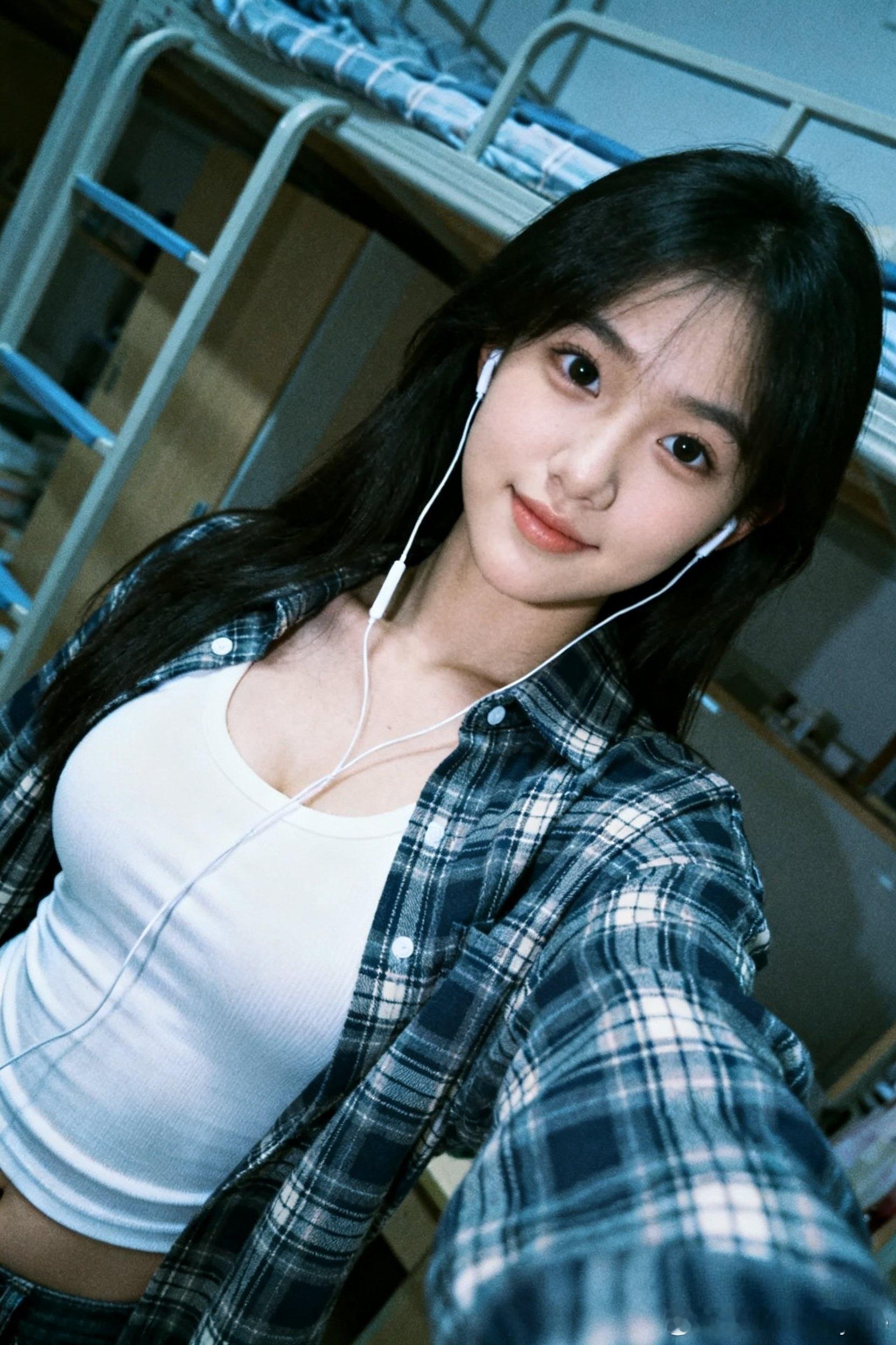 我愿称之为青春的滤镜！OOTD告诉我你最喜欢听什么歌？OOTD行摄漫记聂小仙