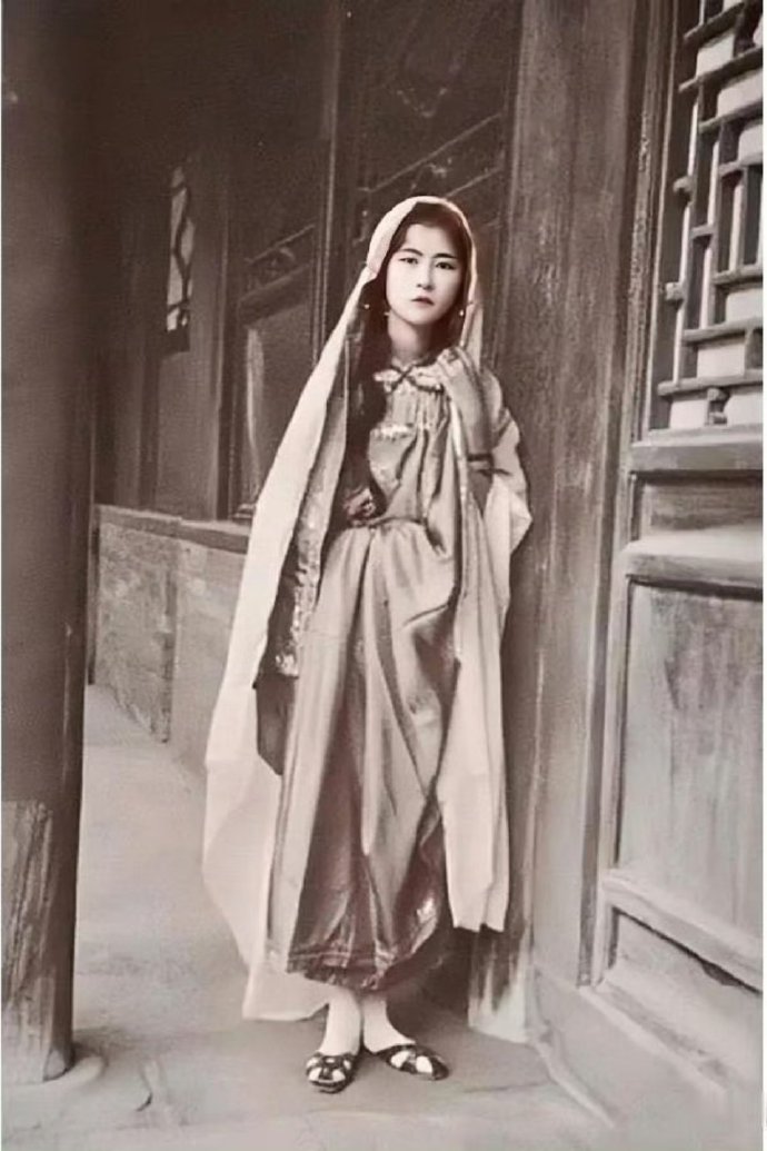 20岁的林徽因1924年在北京真实样貌，当年她像仙子一样不食人间烟火